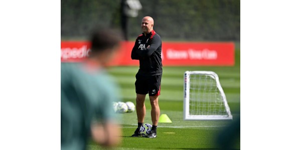 Kan Liverpool, den røde hær, besejre Manchester United uden nogen signaturer?